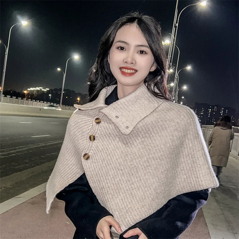 Poncho en laine femme · Col montant noir