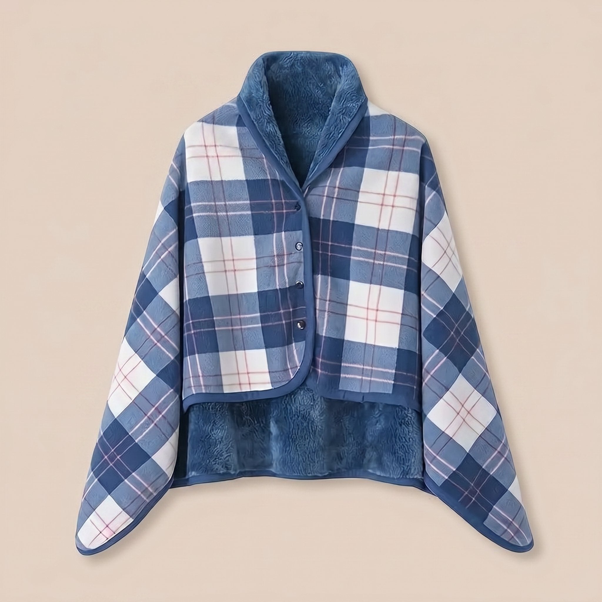 Poncho plaid à carreaux bleu ciel, déplié pour montrer sa doublure douce et son motif.