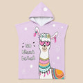 Poncho serviette a capuche motif Lama à lunettes, présenté à plat sur un fond clair et uni.