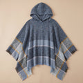 Pull poncho à capuche femme gris-bleu, présenté à plat, avec sa capuche