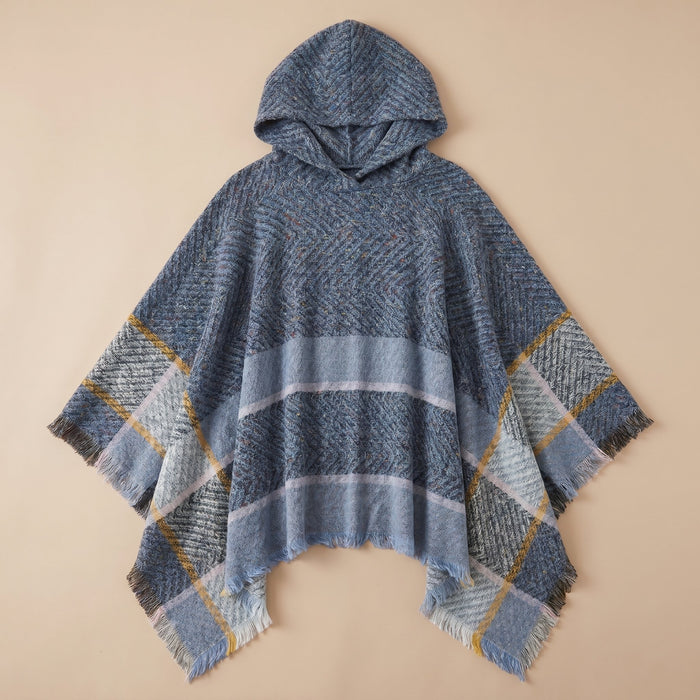 Pull poncho à capuche femme gris-bleu, présenté à plat, avec sa capuche