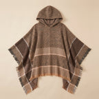 Pull poncho à capuche femme rayé taupe, présenté à plat de face, mettant en évidence la capuche